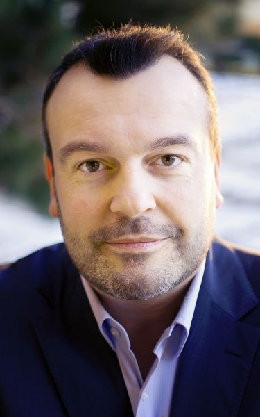 Frank Tueckmantel Headshot