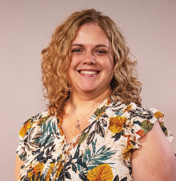 Denise Gustavson Headshot Cropped