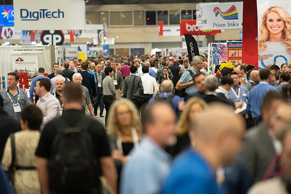 PRINTING_United_19_Show_Daily_Photos_0006_thumbnail600x400