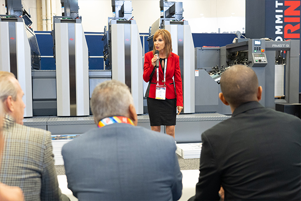 PRINTING_United_19_Show_Floor_Commercial_Printin_0016_thumbnail600x400