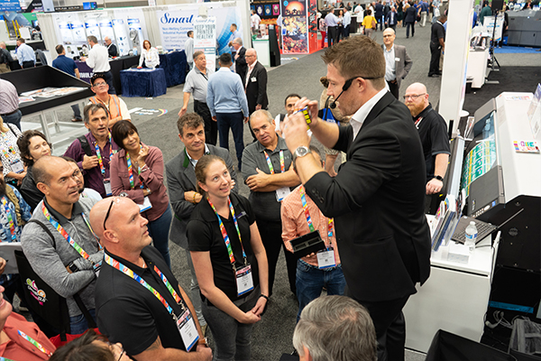 PRINTING_United_19_Show_Floor_Graphic_Sign_0094_thumbnail600x400