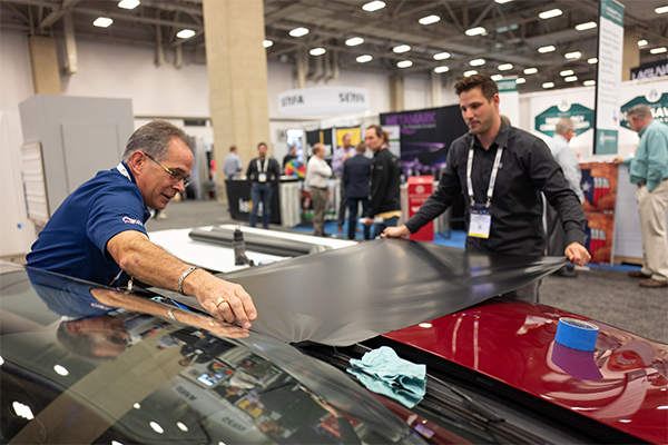 PRINTING_United_19_Show_Floor_Installer-0020_thumb600x400