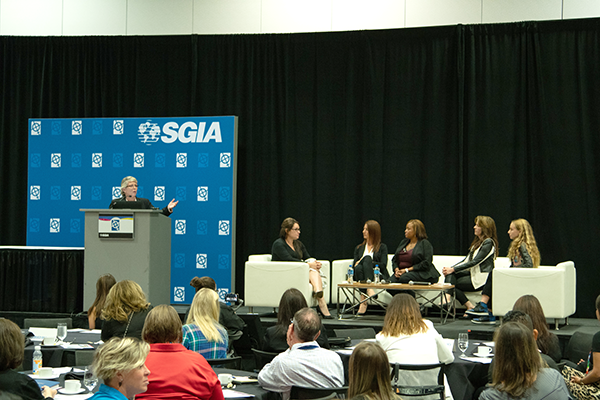 PRINTING_United_19_Women_In_Print_Breakfast_0031-thumbnail600x400