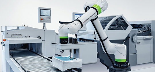 the StackStar P stacking robot arm from Heidelberg